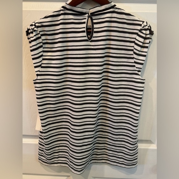 ELLE Black & White Geometric Scallop Stripe Cap Sleeve High Neck Top Size Large - Picture 2 of 9